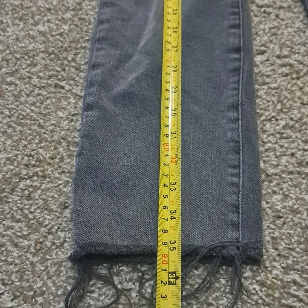 GOOD AMERICAN 0/25 distressed gray jeans, $155.00 - Picture 6 of 6